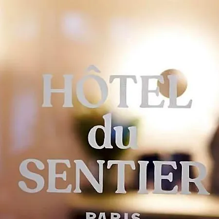 ホテル Du Sentier 4*